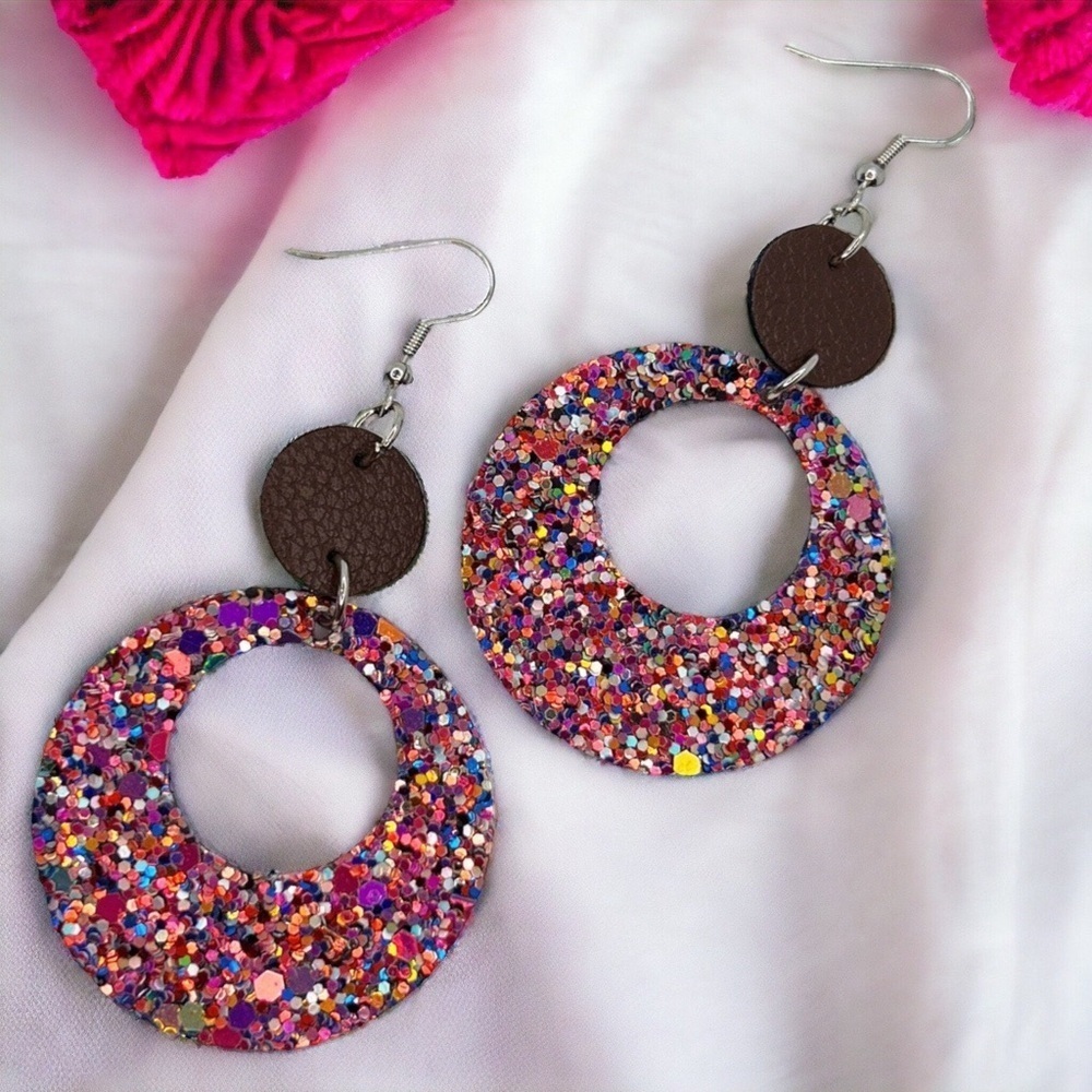 Sparkle & Love: Dazzling Glitter Dangle Earrings for a Joyful Valentine's Day!